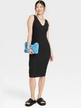 A New Day Sleeveless V-Neck Black Puckered Midi Dress Size M